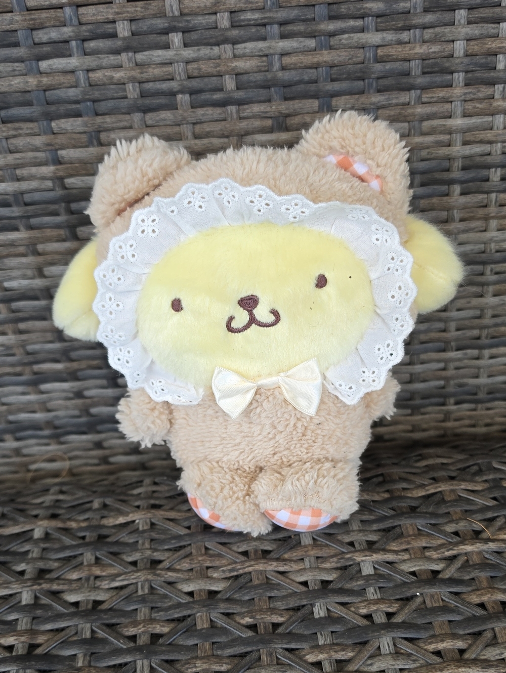 Sanrio Cream and Yellow Plush with Lace Ruffle Oshi